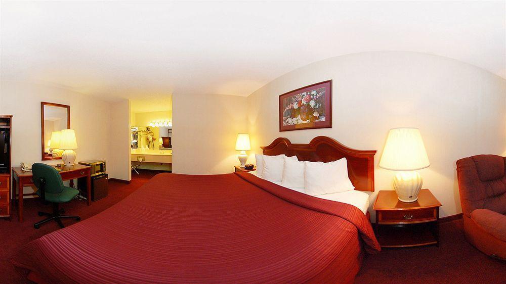 Quality Inn Енніс Екстер'єр фото