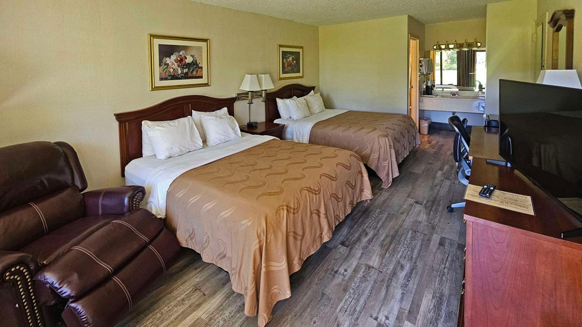 Quality Inn Енніс Екстер'єр фото