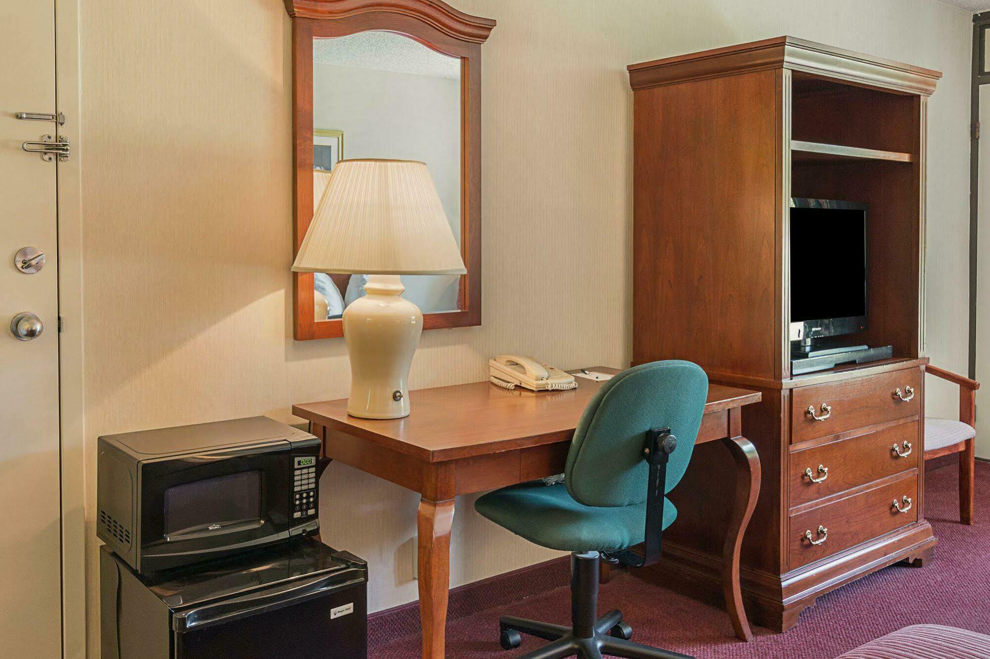 Quality Inn Енніс Екстер'єр фото